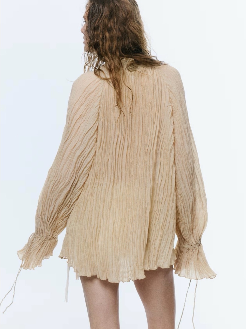 NWT H&M Edition Oversized Crinkled Blouse With Ruffled Collar (beige) Sz Medium - Picture 3 of 6